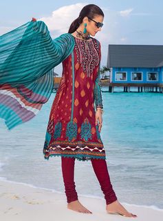 Hira Salman feet photo 8