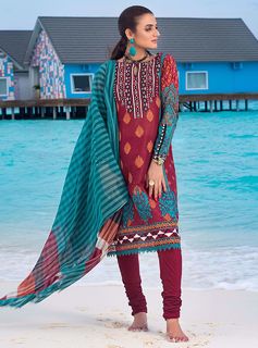 Hira Salman feet photo 7