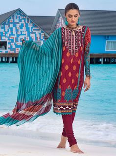 Hira Salman feet photo 6