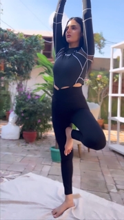 Hira Salman feet photo 2