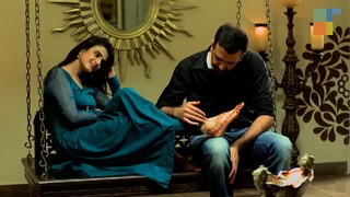 Hira Salman feet photo 9