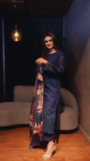 Hira Salman feet photo 2
