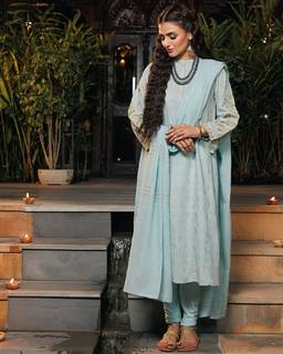 Hira Salman feet photo 16