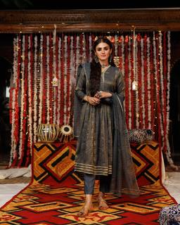 Hira Salman feet photo 14