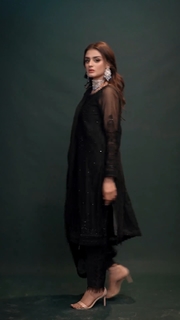 Hira Salman feet photo 10