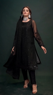 Hira Salman feet photo 7