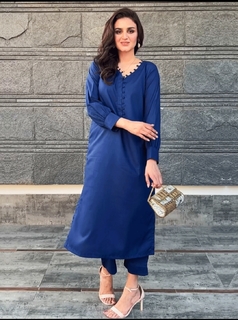 Hira Salman feet photo 1