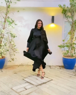 Hira Salman feet photo 5