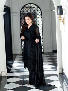Hira Salman feet photo 7