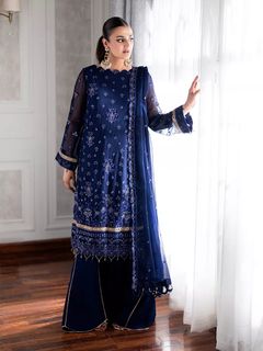 Hira Salman feet photo 4