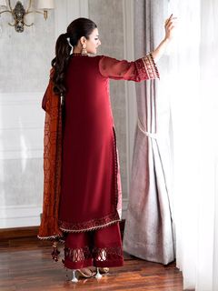 Hira Salman feet photo 2