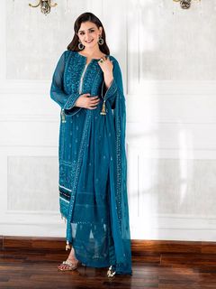 Hira Salman feet photo 13