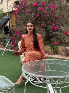 Hira Salman feet photo 1