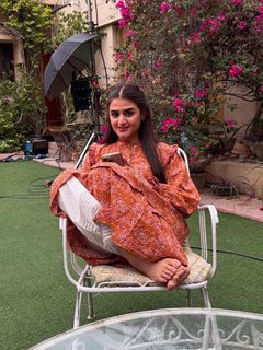 Hira Salman feet photo 19