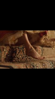 Hira Salman feet photo 10