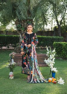 Hira Salman feet photo 5