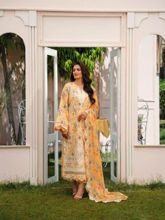 Hira Salman feet photo 18