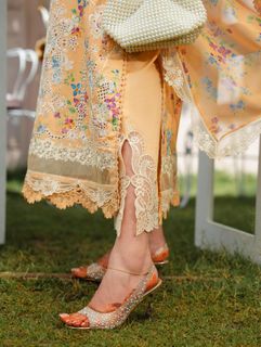 Hira Salman feet photo 16