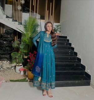 Hira Salman feet photo 9