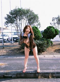 Hitomi Aizawa feet photo 20