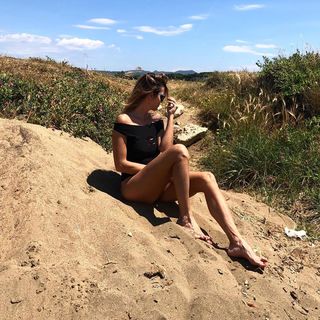 Hoara Borselli feet photo 10
