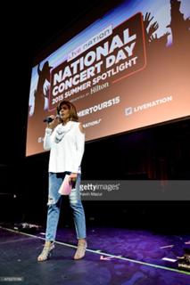 Hoda Kotb feet photo thumbnail