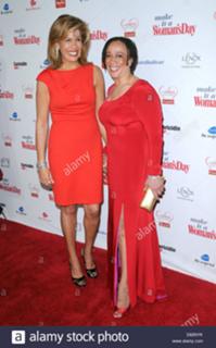 Hoda Kotb feet photo thumbnail
