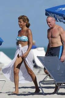 Hoda Kotb feet photo thumbnail
