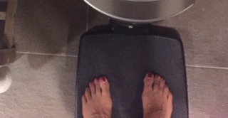 Hoda Kotb feet photo thumbnail