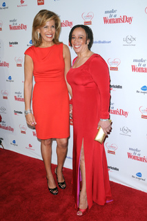 Hoda Kotb feet photo thumbnail