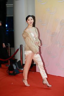 Hoi-Ning Ko feet photo 12