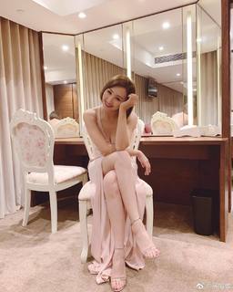 Hoi-Ning Ko feet photo 10