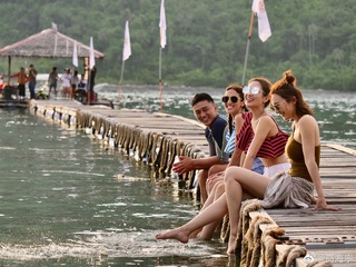 Hoi-Ning Ko feet photo 15