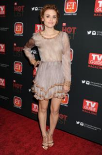 Holland Roden feet photo thumbnail