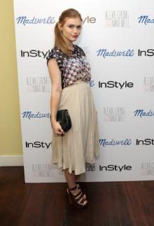 Holland Roden feet photo thumbnail