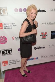 Holland Taylor feet photo 4