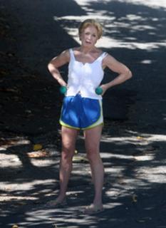 Holland Taylor feet photo 1