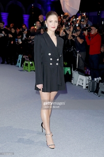 Holliday Grainger feet photo thumbnail