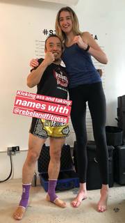 Holly Burt feet photo thumbnail
