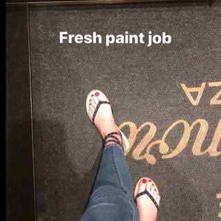 Holly Burt feet photo thumbnail