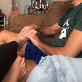 Holly Burt feet photo thumbnail