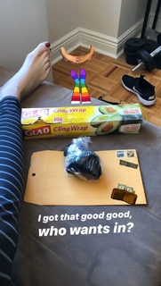 Holly Burt feet photo thumbnail