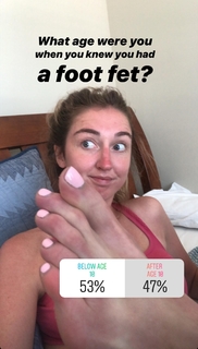 Holly Burt feet photo thumbnail
