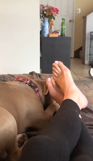 Holly Burt feet photo thumbnail