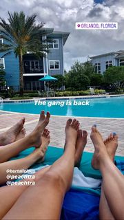 Holly Burt feet photo thumbnail