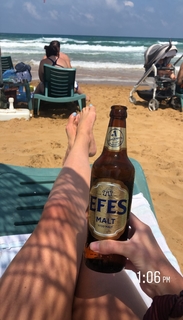 Holly Burt feet photo thumbnail
