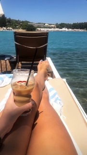 Holly Burt feet photo thumbnail