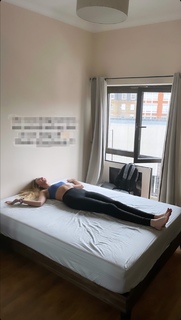 Holly Burt feet photo thumbnail