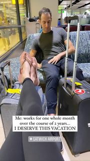 Holly Burt feet photo thumbnail