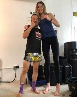 Holly Burt feet photo thumbnail